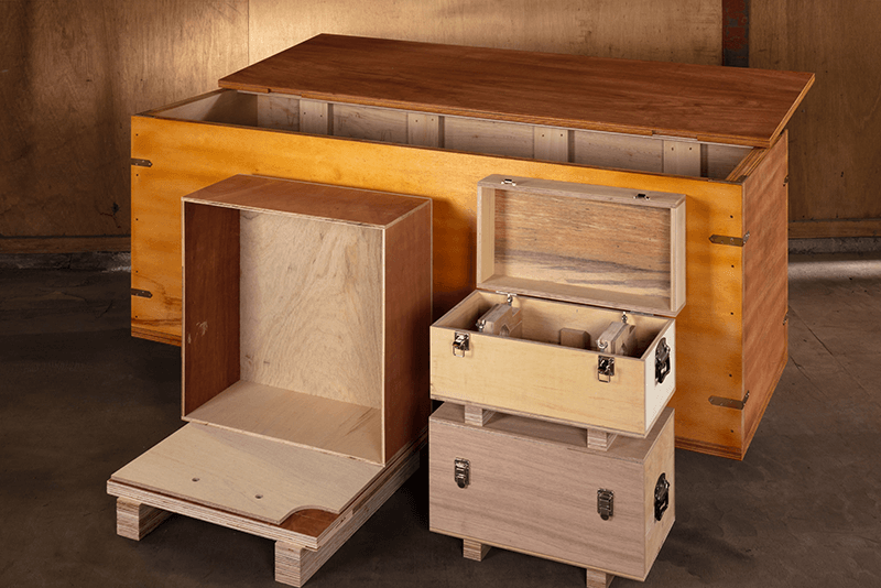 精密機械・重量物の輸送に最適な「木箱梱包」
